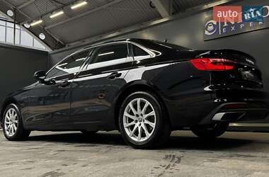 Седан Audi A4 2020 в 