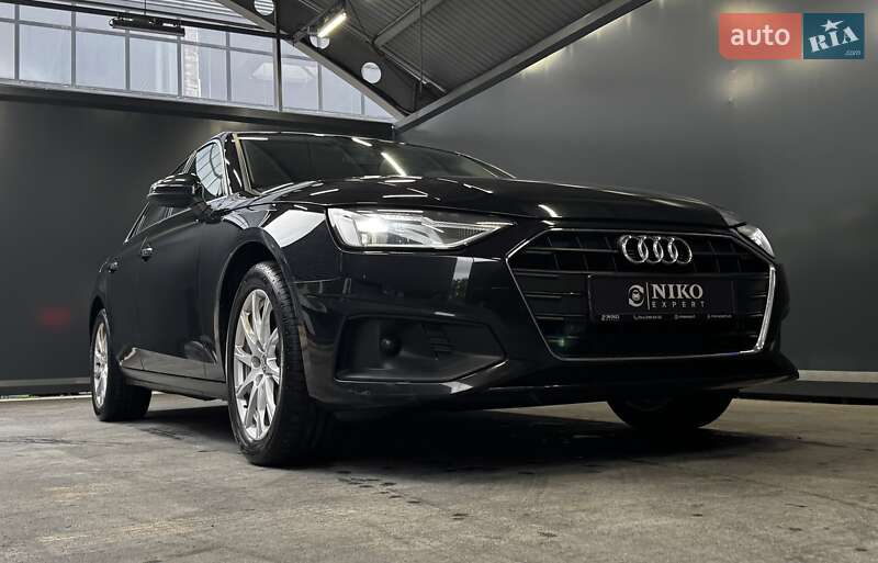 Седан Audi A4 2020 в Киеве