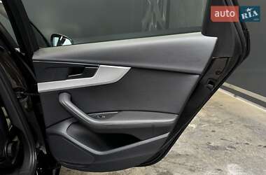 Седан Audi A4 2020 в 