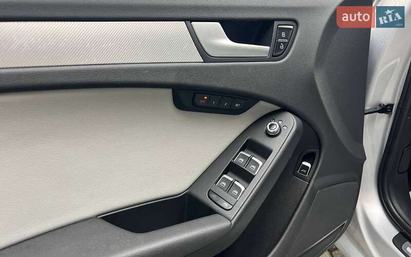 Седан Audi A4 2013 в Ивано-Франковске