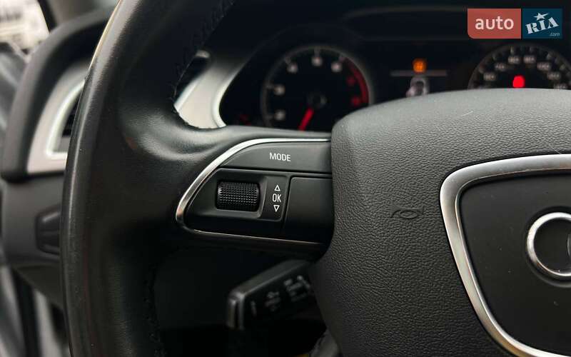 Седан Audi A4 2013 в Ивано-Франковске