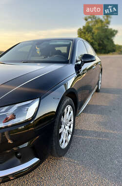 Седан Audi A4 2020 в Киеве