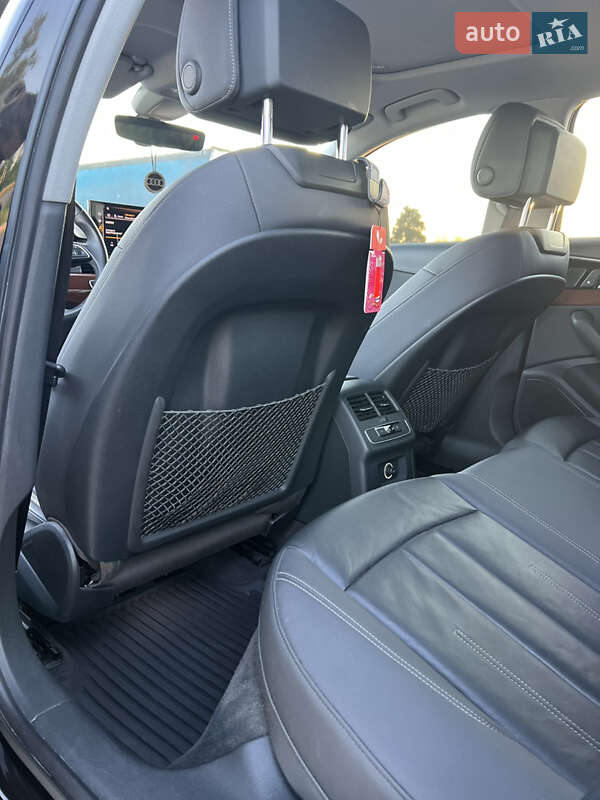 Седан Audi A4 2020 в Киеве