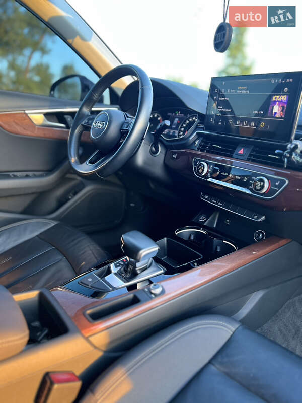 Седан Audi A4 2020 в Киеве