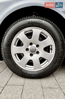Универсал Audi A4 2003 в 