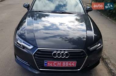 Седан Audi A4 2016 в Львове