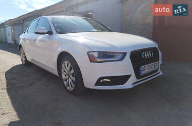 Седан Audi A4 2012 в 