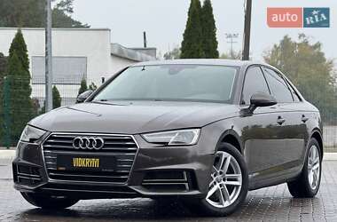 Седан Audi A4 2016 в Киеве