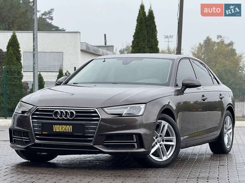Седан Audi A4 2016 в 