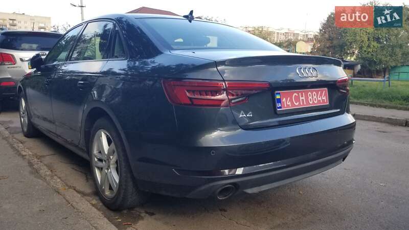 Седан Audi A4 2016 в Львове