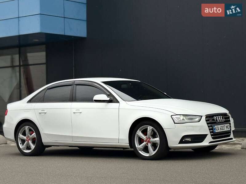 Седан Audi A4 2012 в Киеве