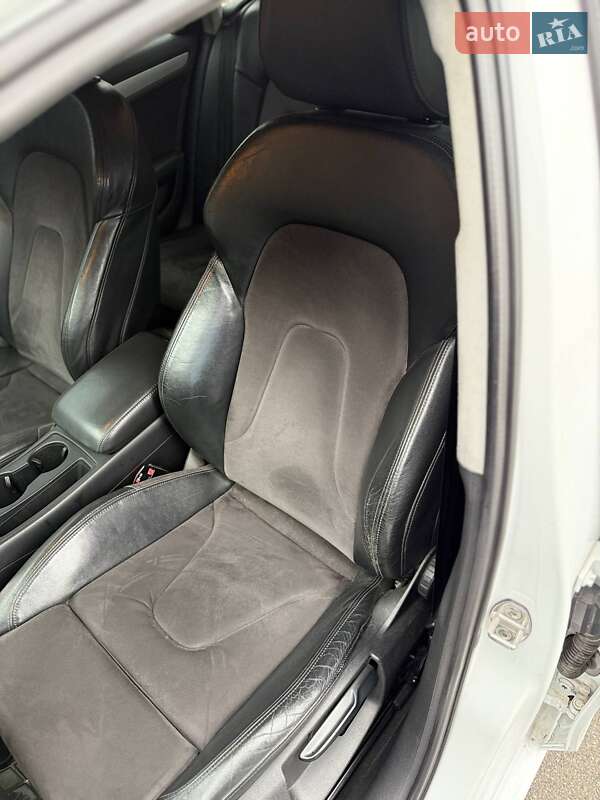 Седан Audi A4 2012 в Киеве