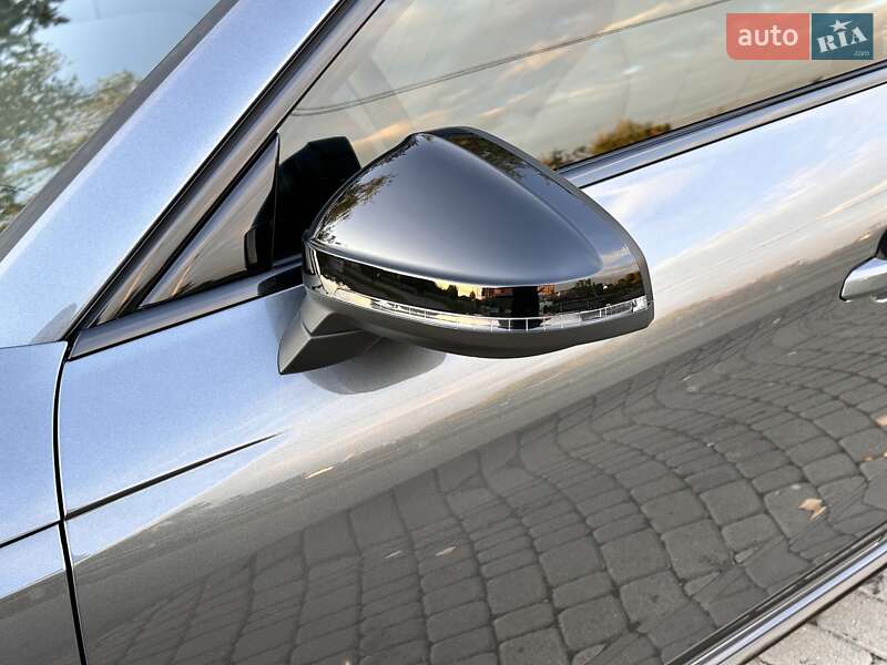 Седан Audi A4 2024 в Львове