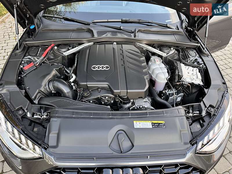 Седан Audi A4 2024 в Львове