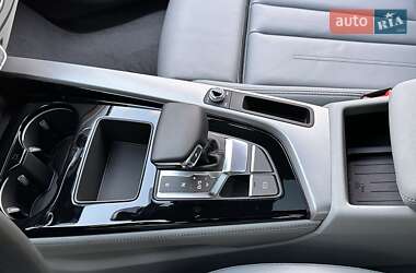 Седан Audi A4 2024 в Львове
