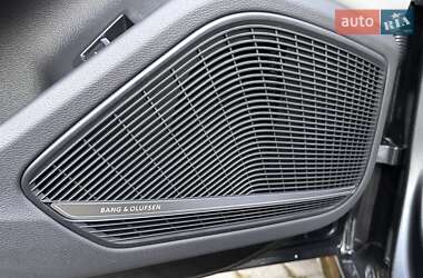 Седан Audi A4 2024 в Львове