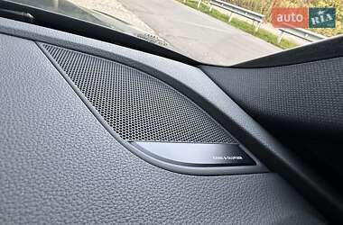 Седан Audi A4 2024 в Львове