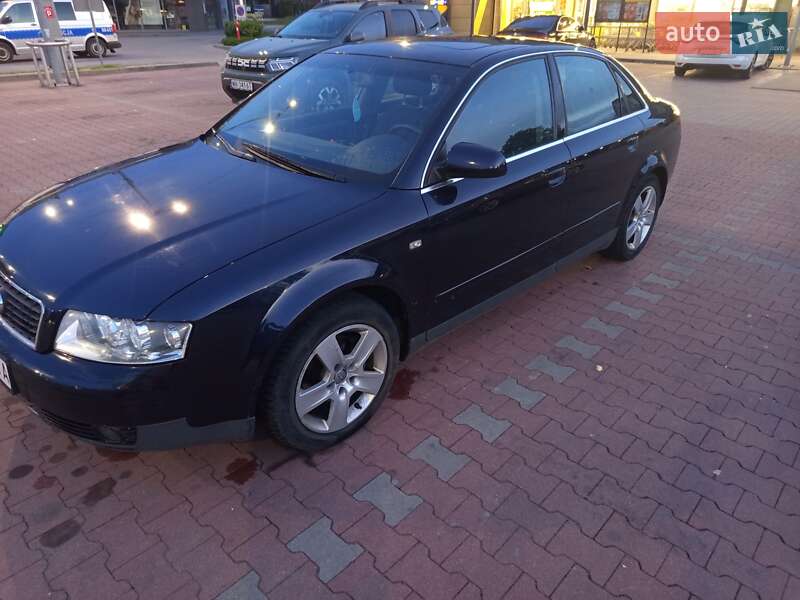 Седан Audi A4 2000 в Ивано-Франковске