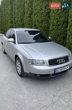 Седан Audi A4 2001 в Зборове