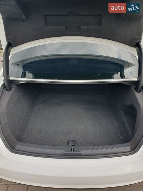 Седан Audi A4 2012 в Тернополе фото 29 Седан Audi A4 2012 в Тернополе
