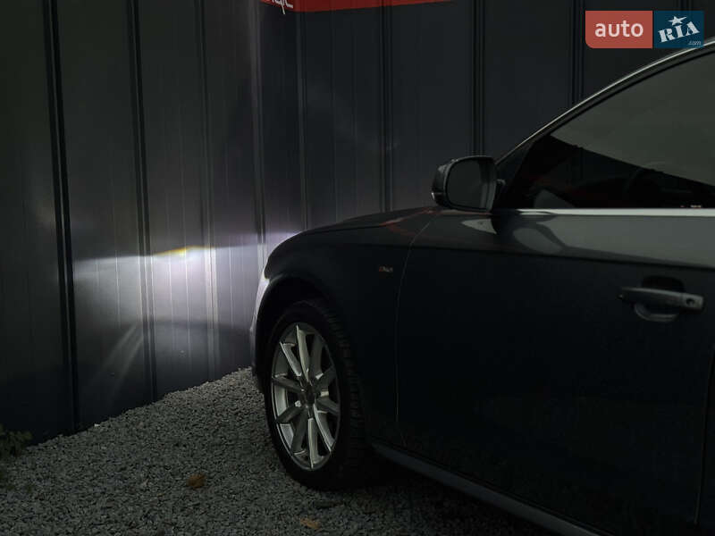 Седан Audi A4 2014 в Луцке