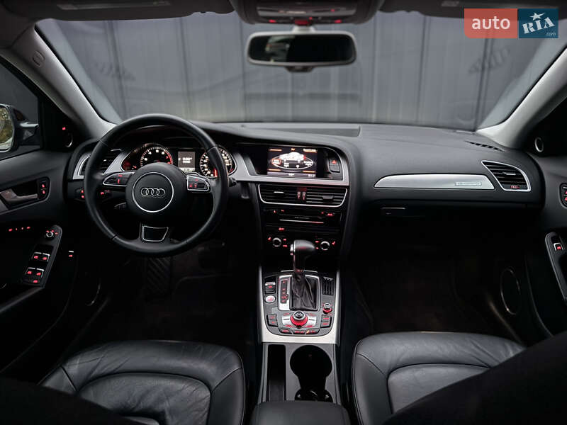 Седан Audi A4 2014 в Луцке