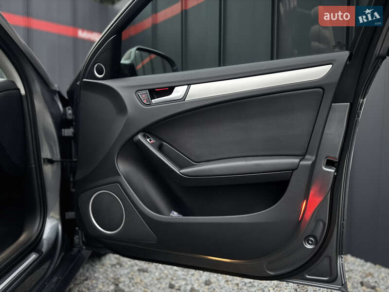 Седан Audi A4 2014 в Луцке