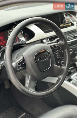 Седан Audi A4 2010 в 