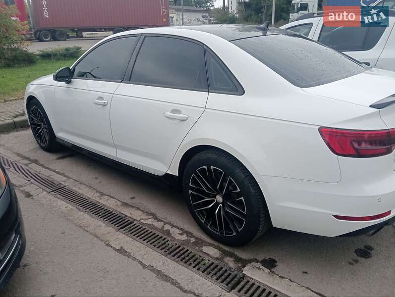 Седан Audi A4 2016 в Ивано-Франковске
