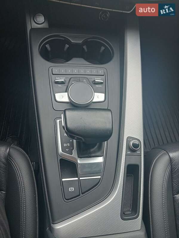 Седан Audi A4 2016 в Ивано-Франковске