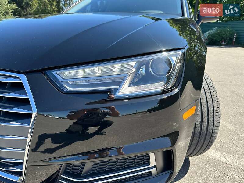Седан Audi A4 2018 в Харькове