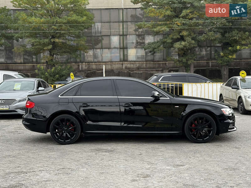 Седан Audi A4 2014 в Днепре
