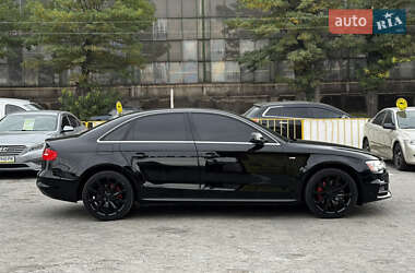 Седан Audi A4 2014 в 
