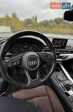 Седан Audi A4 2018 в 