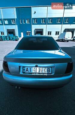 Седан Audi A4 1998 в Бабинці