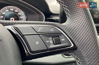 Седан Audi A4 2021 в 