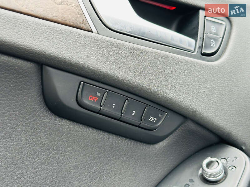 Седан Audi A4 2013 в Харькове