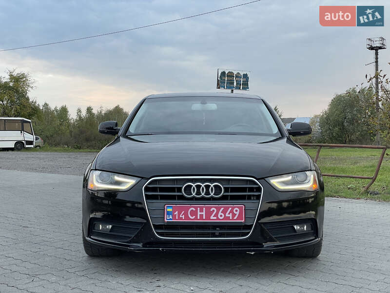 Седан Audi A4 2013 в Яворове