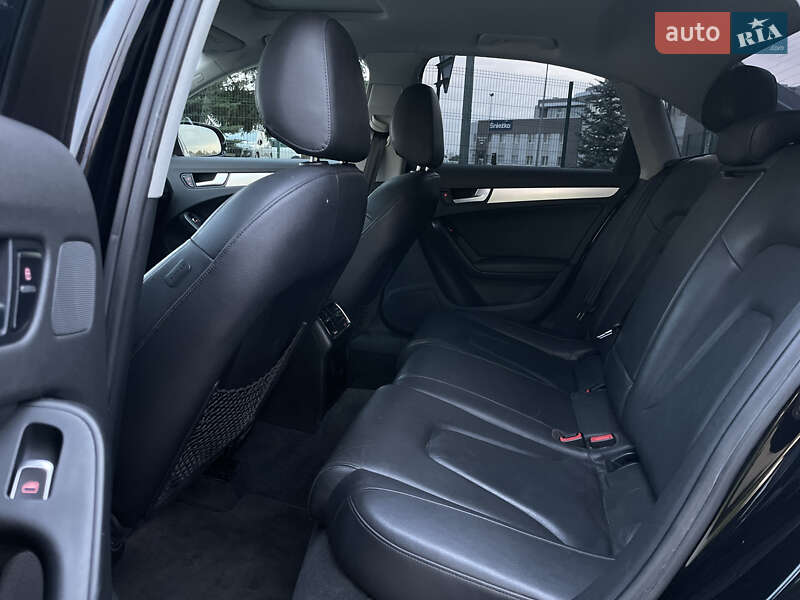 Седан Audi A4 2013 в Яворове