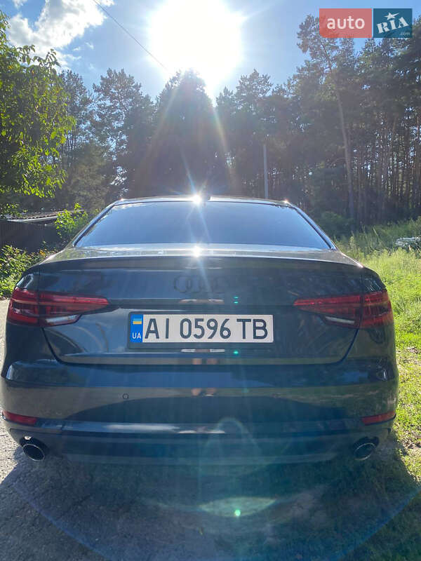Седан Audi A4 2016 в Киеве