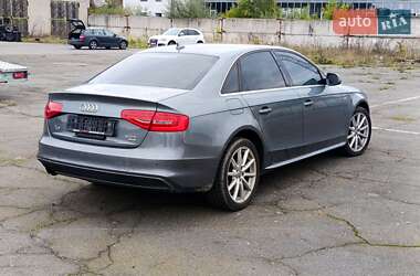 Седан Audi A4 2015 в 