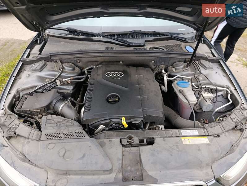 Седан Audi A4 2015 в Луцке