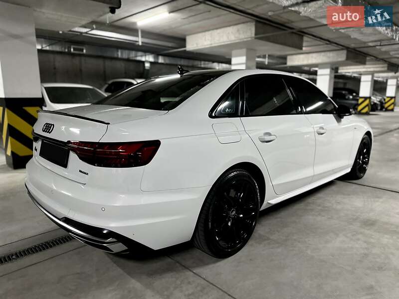 Седан Audi A4 2020 в Дніпрі