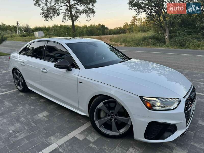 Седан Audi A4 2020 в Перечині