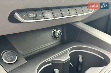 Универсал Audi A4 2017 в 