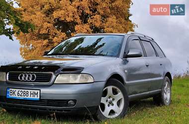 Универсал Audi A4 2000 в 