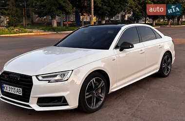 Седан Audi A4 2016 в 