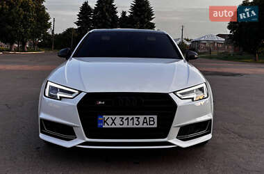 Седан Audi A4 2016 в 