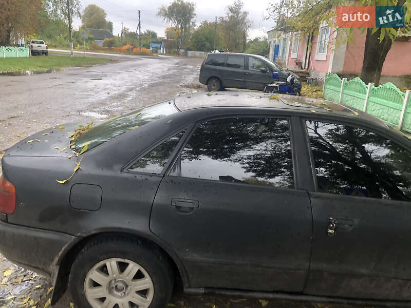 Седан Audi A4 1996 в Куликовке фото Седан Audi A4 1996 в Куликовке