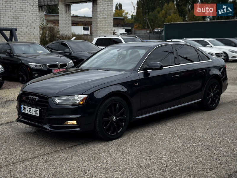 Седан Audi A4 2014 в Житомирі